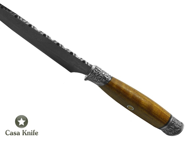 Faca para churrasco Brüt Forge Monte Cristo para colecionador forjado em aço 6150. Empunhadura em Canela do Mato, 34 cm