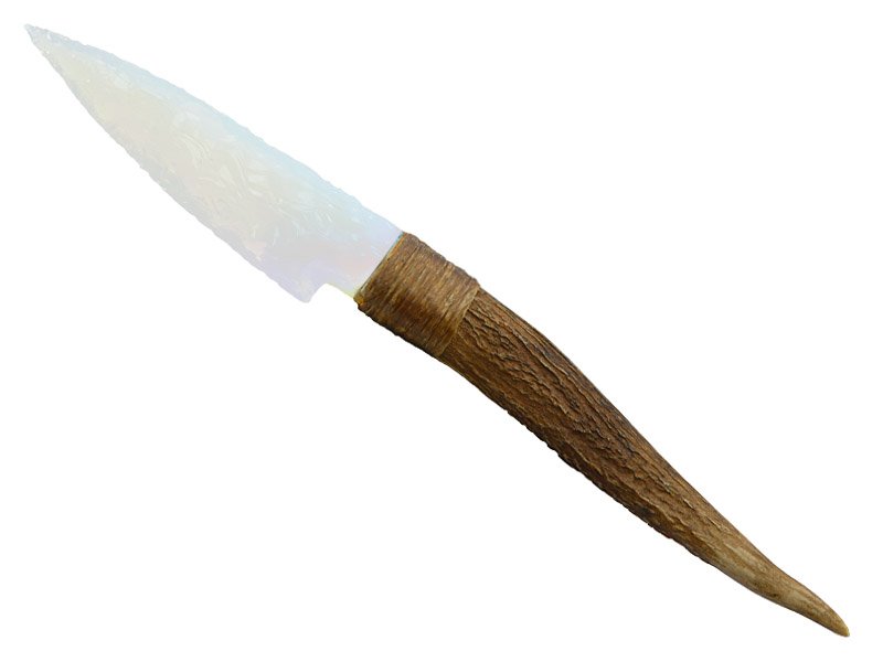 Faca para colecionador em Obsidiana. Empunhadura em chifre de cervo, 30 cm