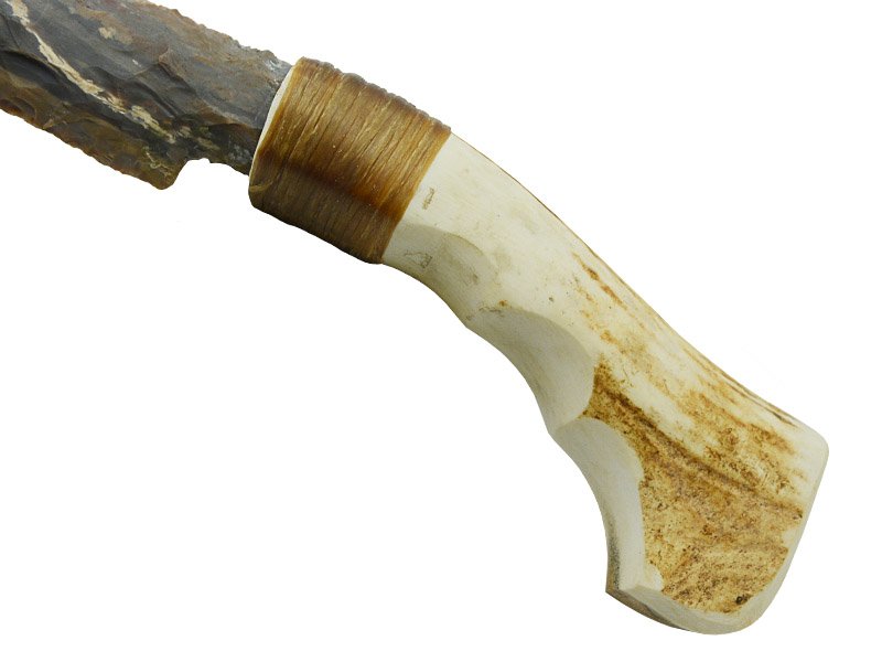 Faca para colecionador em Obsidiana. Empunhadura em chifre de cervo, 29 cm