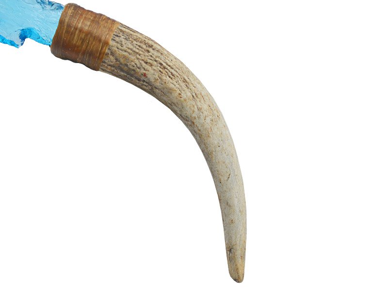 Faca para colecionador em Obsidiana. Empunhadura em chifre de cervo, 27 cm