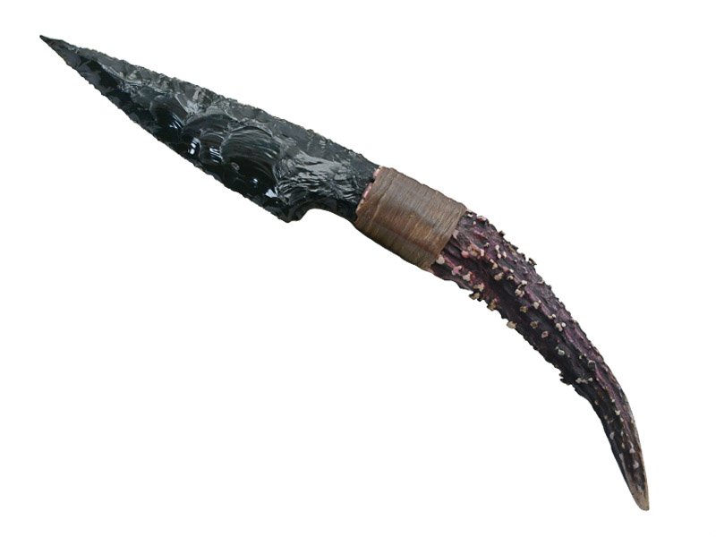 Faca para colecionador em Obsidiana. Empunhadura em chifre de cervo, 30 cm