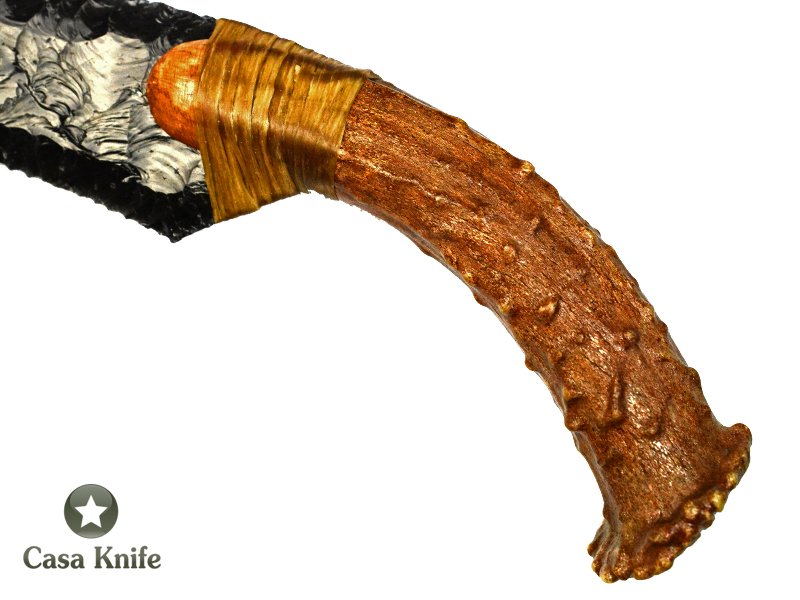 Faca para colecionador em Obsidiana Negra com empunhadura em chifre de cervo, 18 cm