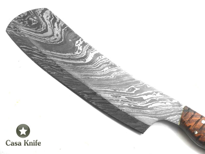 Faca para colecionador forjada em aço damasco, com Empunhadura escalavrada em Pau - Ferro , 30 cm