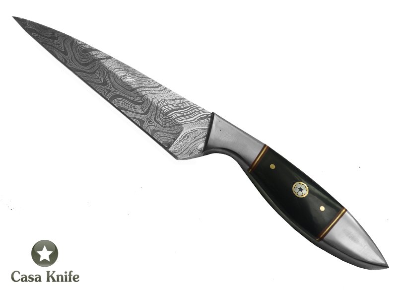 Faca Skinner para colecionador forjado em aço damasco. Empunhadura em chifre de Bufalo, 23 cm