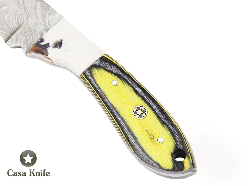 Faca Skinner para colecionador forjado em Aço Damasco. Empunhadura em Pakawook, 21 cm