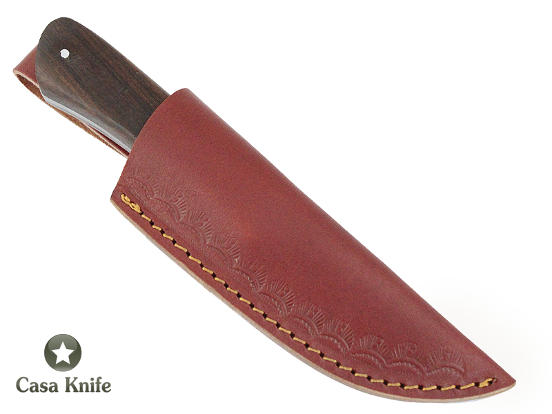 Faca Skinner para colecionador forjado em Aço Damasco. Empunhadura em Rádica de Imbuia, 20 cm