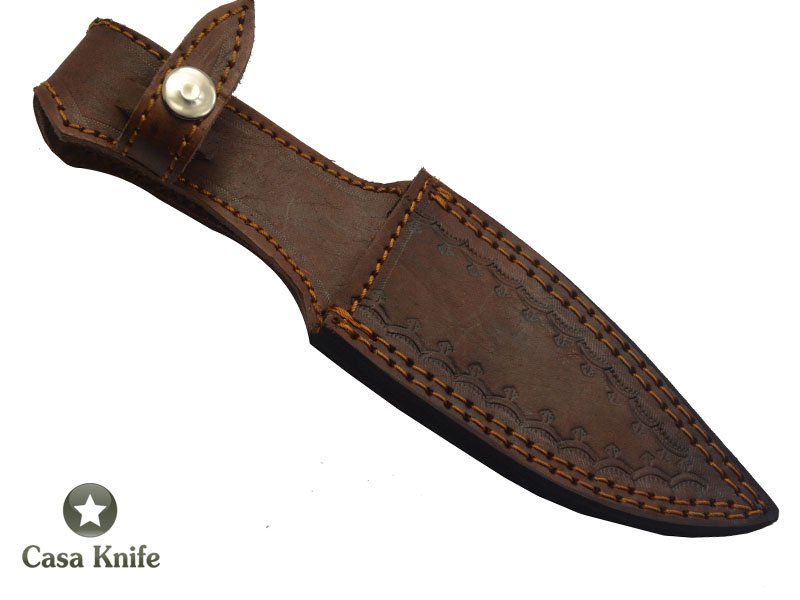 Faca Skinner para colecionador forjado em aço damasco. Empunhadura em Radica de Roseria, 23 cm