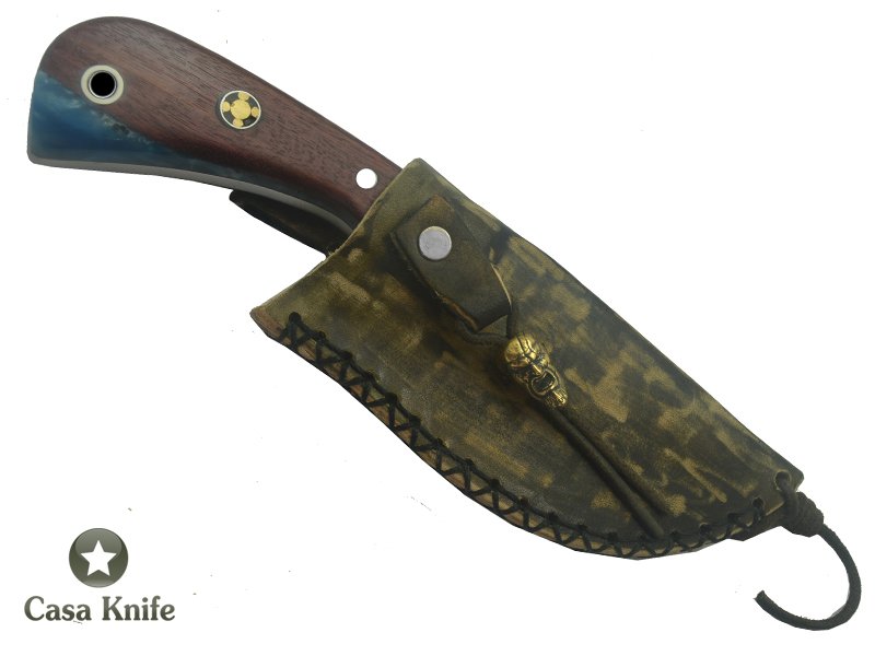 Faca Skinner Monte Cristo para colecionador forjado em aço inox 420. Empunhadura em Madeira, Rochinho e Resina, 18 cm