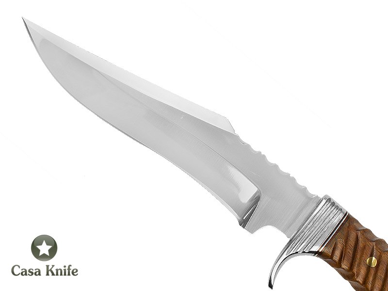 Faca Bowie para colecionador em aço D2 com empunhadura em radica de roseira esculpida, 32 cm