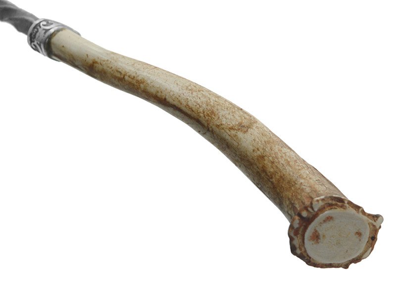 Kit parrilha artesanal forjado em aço 1070. Empunhadura chifre de cervo sambar