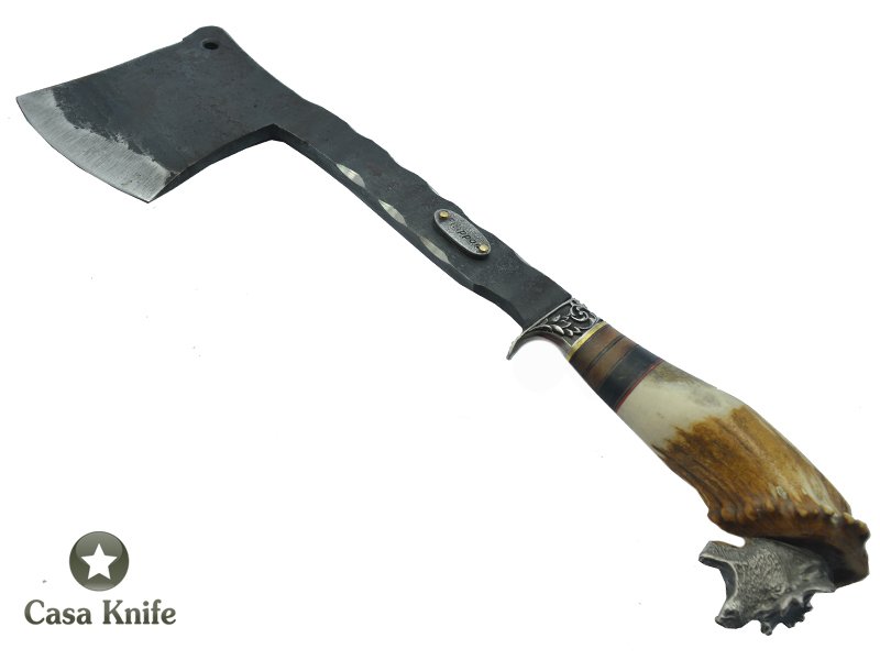 Adelar Filippon Machado em aço 5160 Brutt Forge para colecinador. Empunhadura em Chifre de Cervo com Roseta , 38 cm