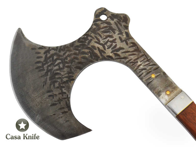 Machado Montecristo para colecionador em aço 1075. Empunhadura em Madeira Parajú, 47 cm