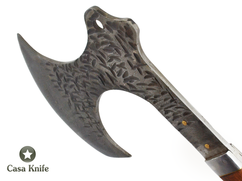 Machado Montecristo para colecionador em aço 1075. Empunhadura em Madeira Parajú, 47 cm