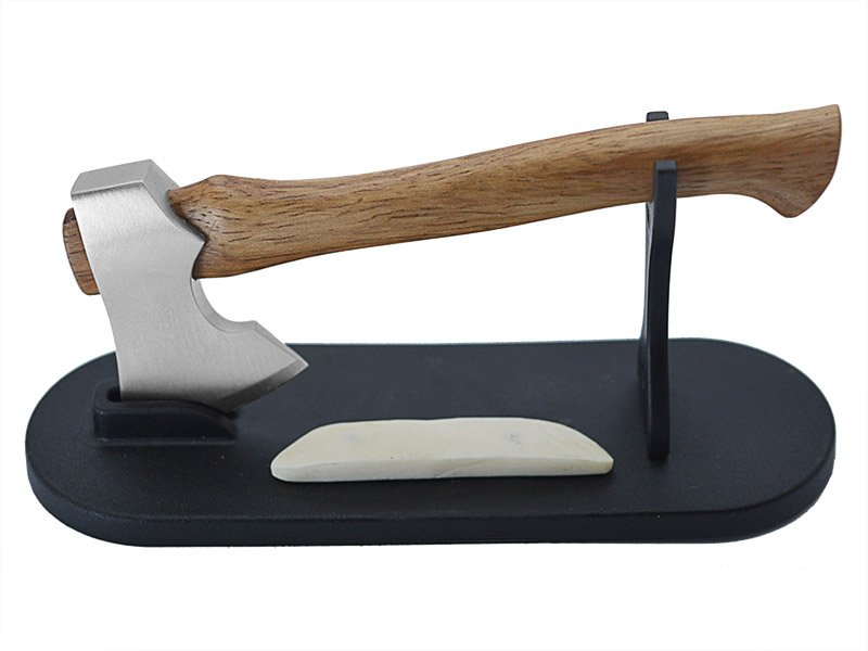 Mini machado para colecionador em aço inoxidável. Empunhadura em Jacarandá da Bahia, 11 cm