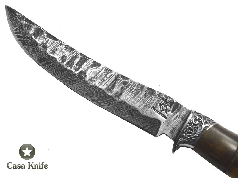 Monte Cristo faca para churrasco para colecionador forjada em aço damasco escalavrado, empunhadura em Ibuia e Platano estabilizado, 29 cm