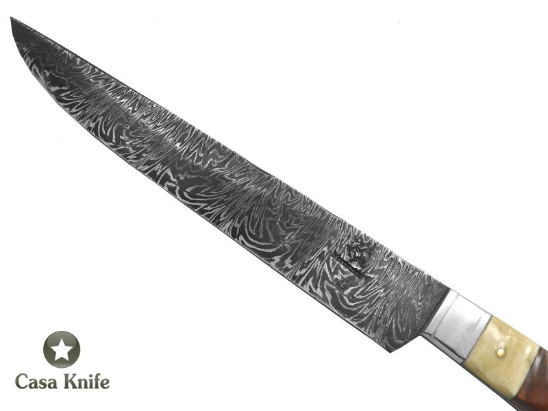 Montecristo Faca Cheff para colecionador forjada em aço damasco.Empunhadura em Mogno com Osso de Búfalo, 30 cm