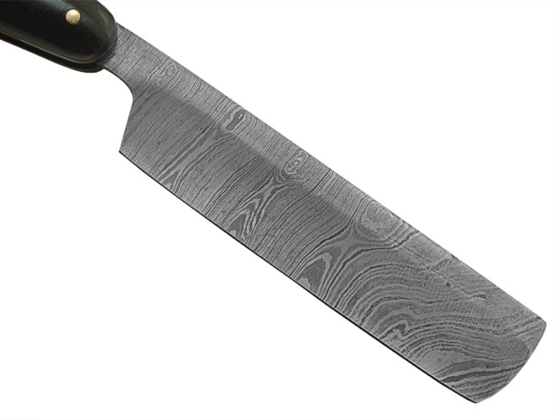 Navalha para colecionador forjada em aço damasco. Empunhadura em osso de boi e chifre de búfalo, 24 cm