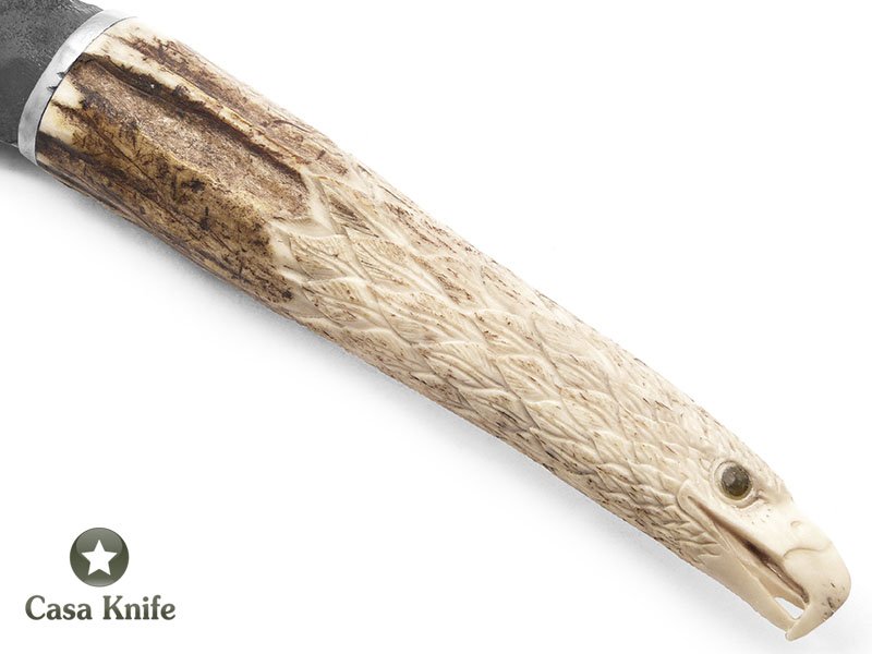 Sabre faca para correar em aço 1080 oxidado com empunhadura em chifre de cervo esculpido 29 cm