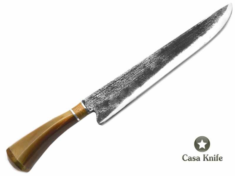 Touro faca para colecionador em aço carbono com empunhadura em osso e madeira 36 cm